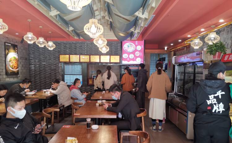 冒菜店經(jīng)營：餐飲同行打價(jià)格戰(zhàn)怎么辦？