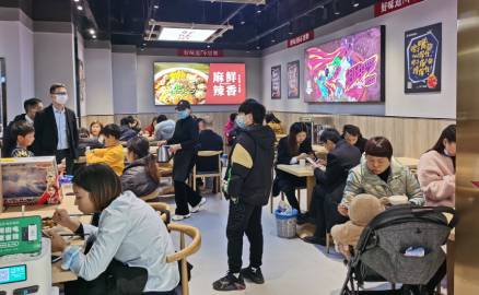 開(kāi)冒菜店怎么才能更快地吸引到消費(fèi)者