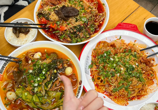 開(kāi)冒菜加盟店選在哪？帽牌貨告訴你這些黃金位置